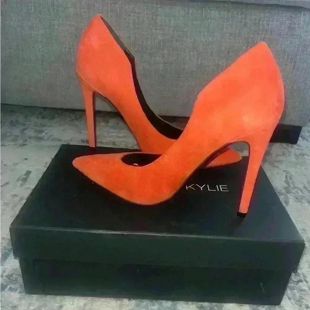 NEW WITH BOX Kylie  + Kendall gorgeous pump